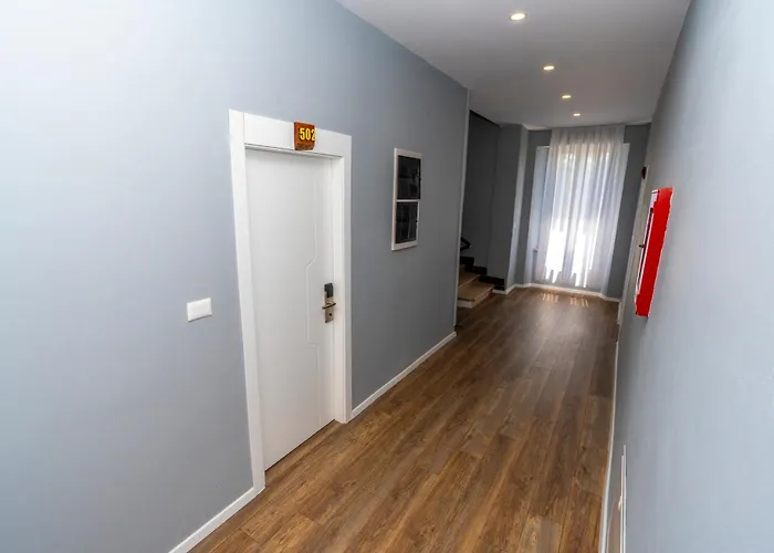 ホテル Gjuhadoli 2