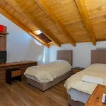 Gjuhadoli 2 Hotel