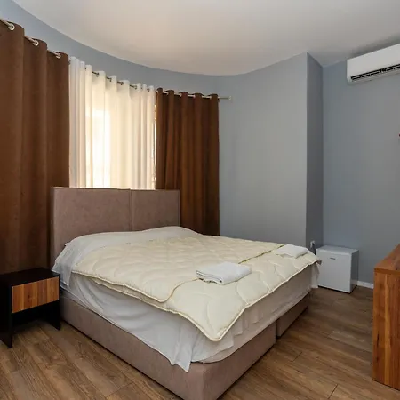 Gjuhadoli 2 Hotel