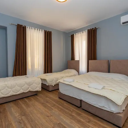 Gjuhadoli 2 Hotel 4*