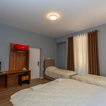 Gjuhadoli 2 Hotel 4*
