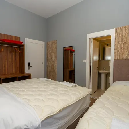 Gjuhadoli 2 Hotel