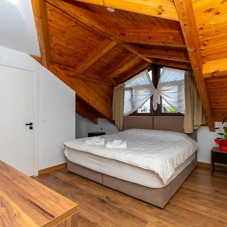 Gjuhadoli 2 Hotel 4*