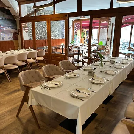 Gjuhadoli 2 Ξενοδοχείο 4*
